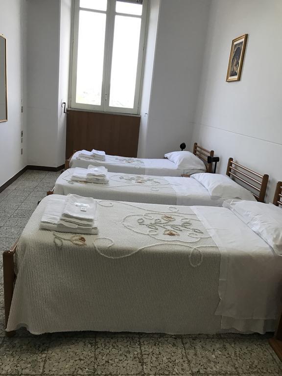 Casa San Tommaso Hotel Linguaglossa Quarto foto